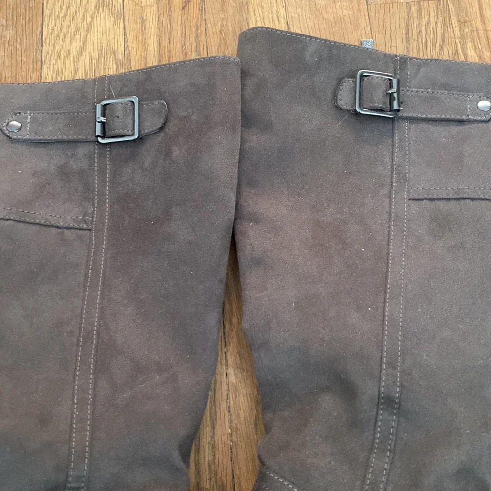 Kenneth Cole zip up boots - Picture 3 of 10